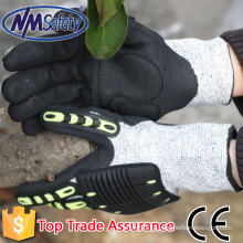 NMSAFETY anti impact and cut on back use 13 gauge black foam nitrile labor gloves factory